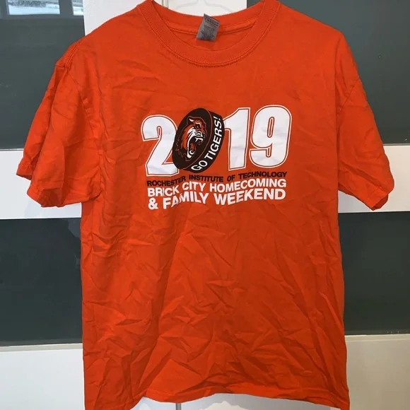 T-shirts - Picture 2 of 9